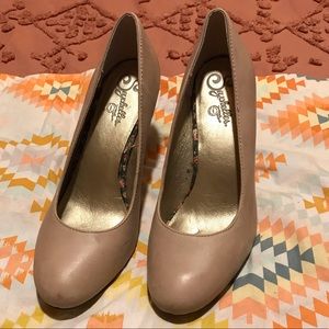 Seychelles leather heels pumps cream beige shoes